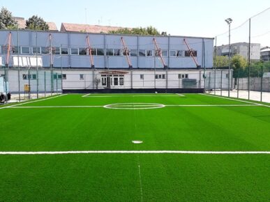 Teren de fotbal cu gazon sintetic 50 mm, Craiova